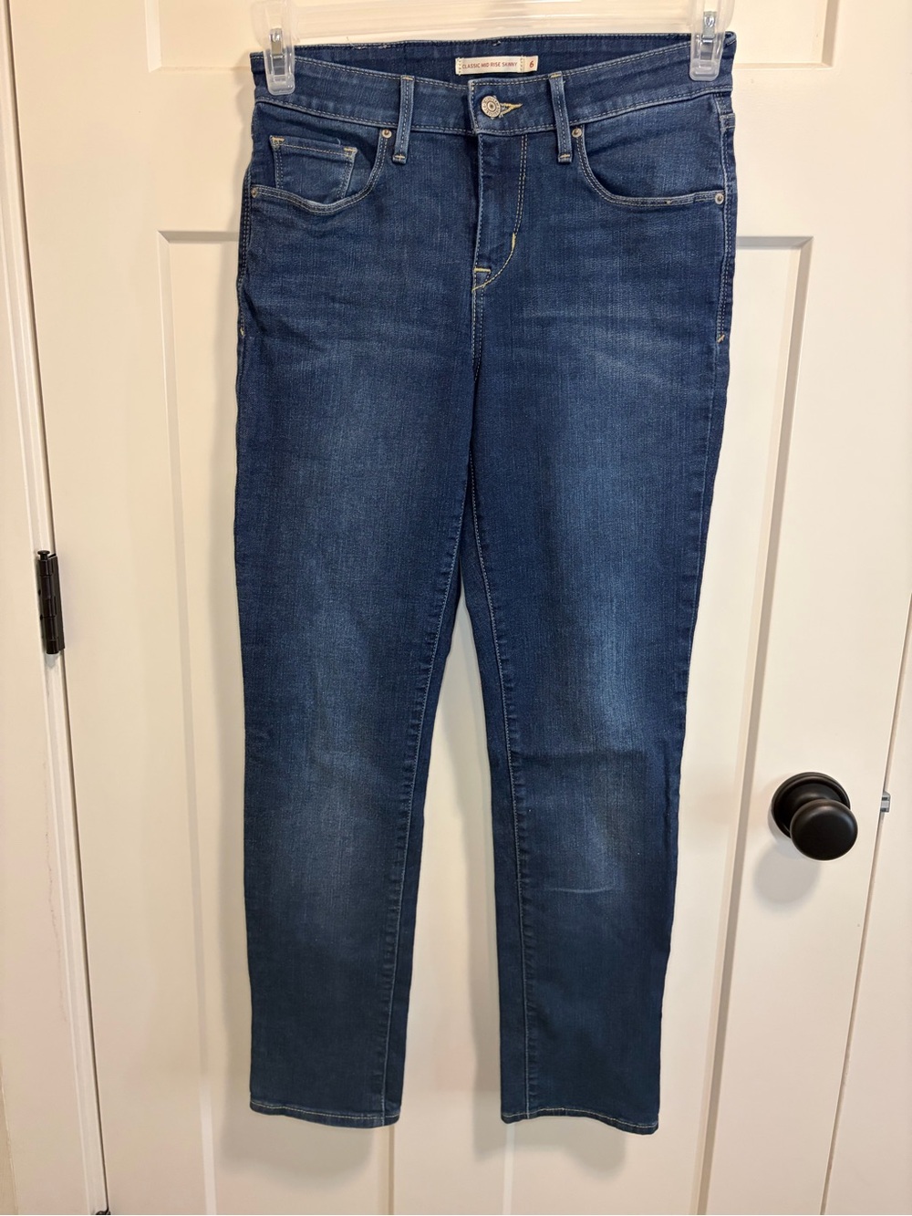Levi's Straight Leg Jeans in Medium-Dark Blue Wash